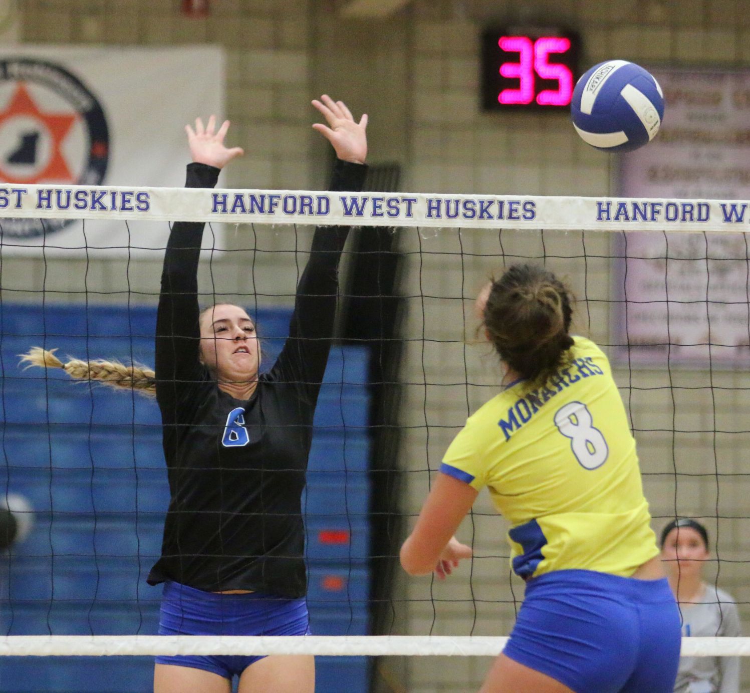 Huskies show heart in loss to Monarchs on Senior Night